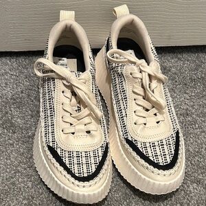 Dolce Vita sneakers Black and Cream Sneakers